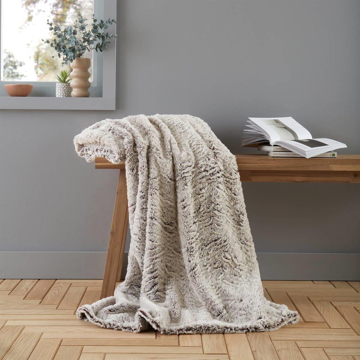 Winter Throws & Blankets
