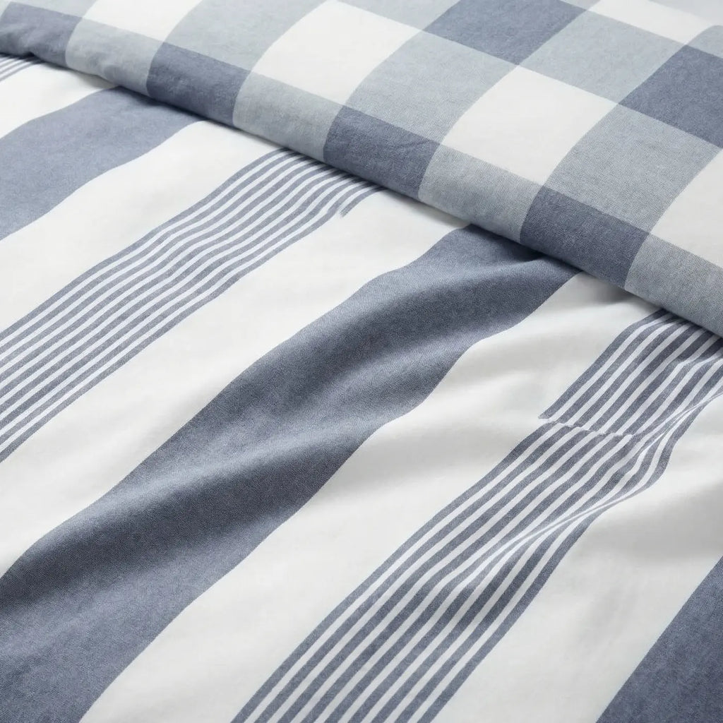 Chambray Stripe Duvet Cover Set - Blue image 4