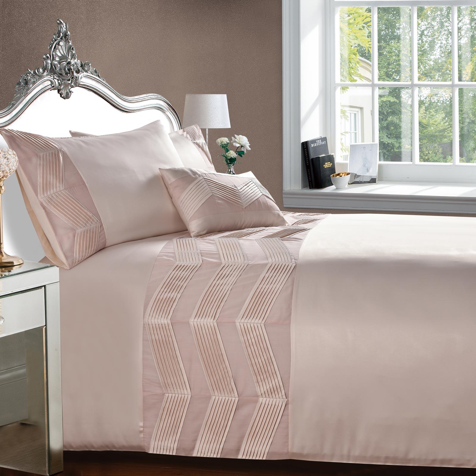 Valencia Duvet Cover Set