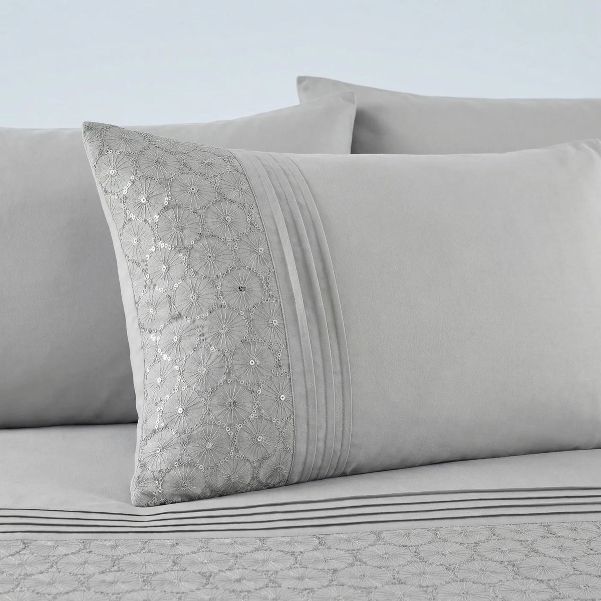 Everdean Duvet Cover Set - Grey image 3