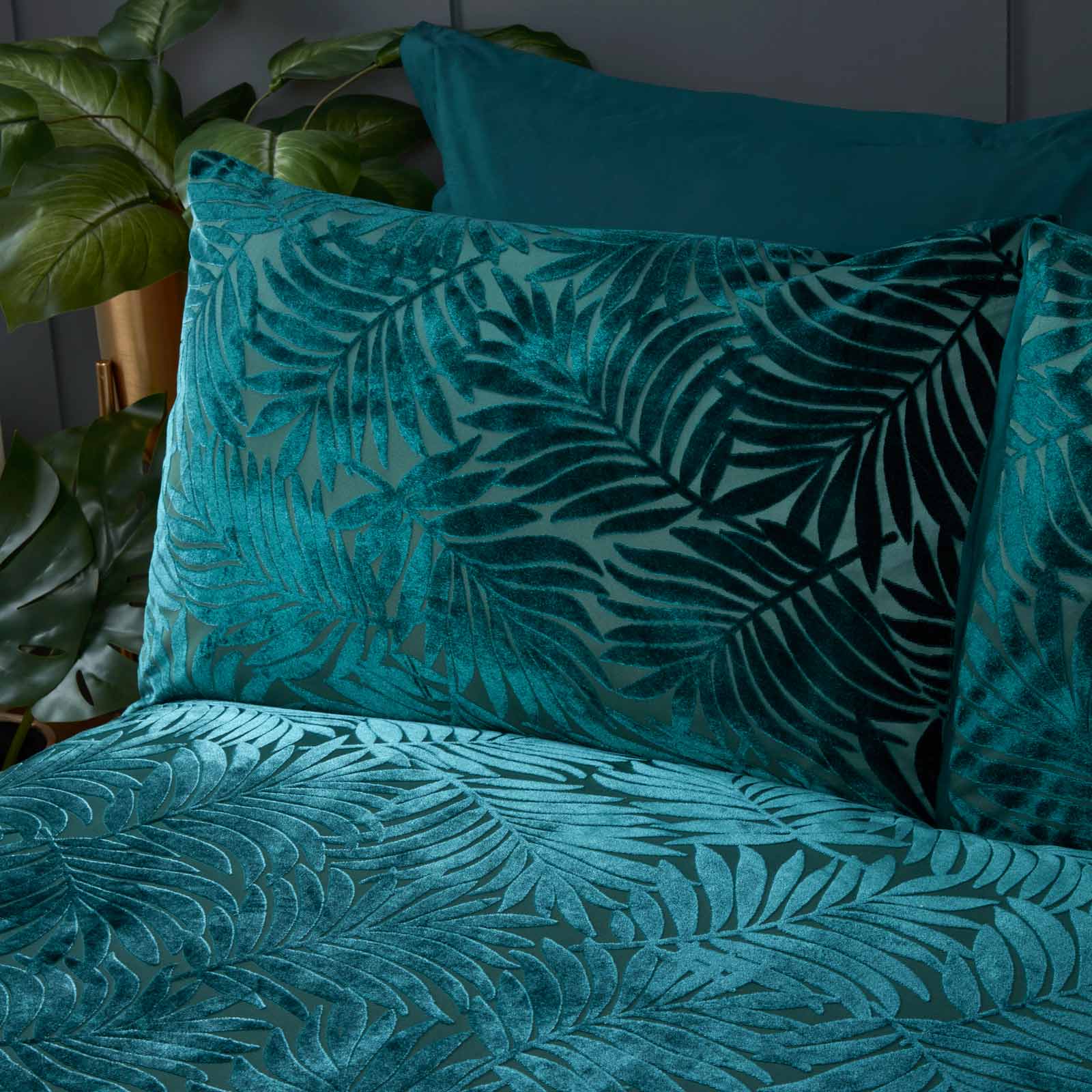 Paloma Velvet Duvet Cover Set