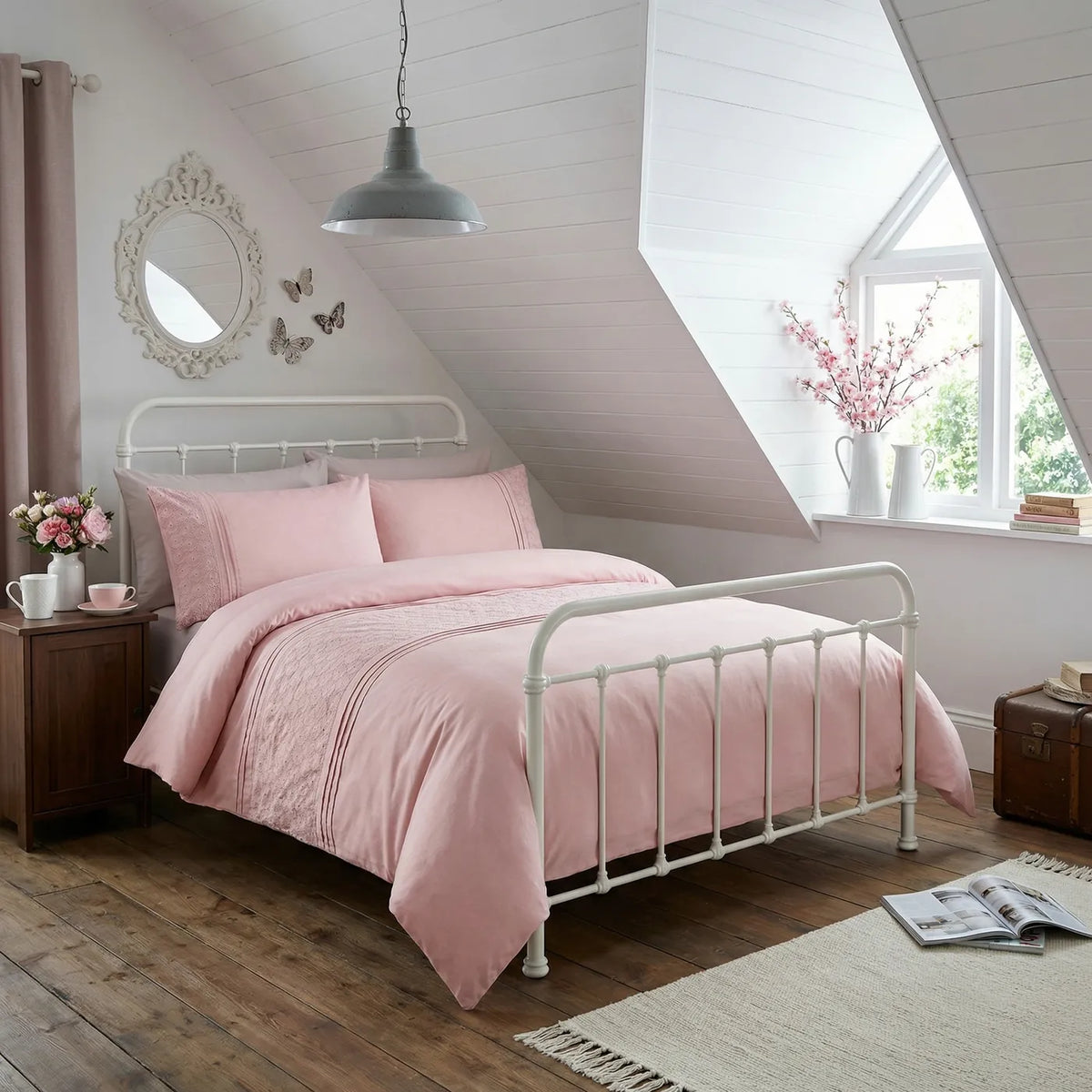 Everdean Duvet Cover Set - Pink image 2