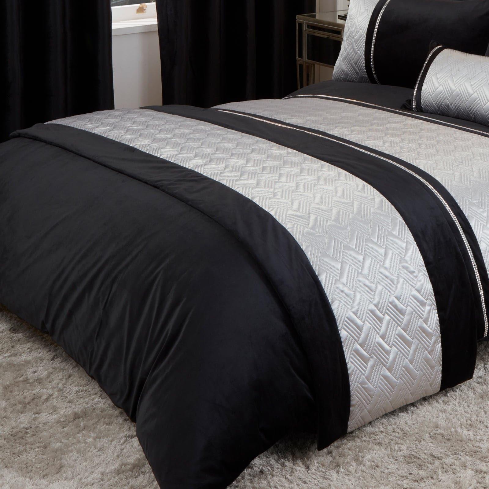 Capri Bed Runner
