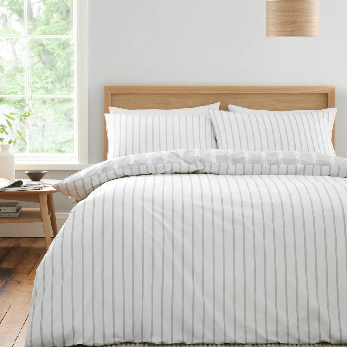 Bianca Ashford Stripe 200 Thread Count 100% Cotton Reversible Duvet Cover Set - Silver image 10