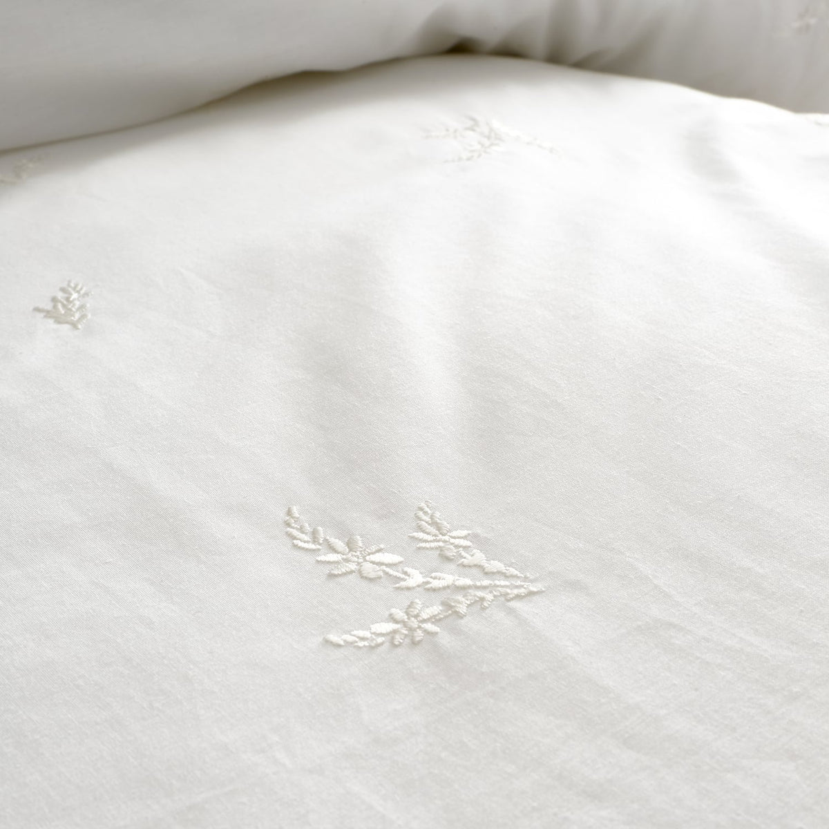 Bianca Fine Linens Lottie Embroidery Duvet Cover Set - Lottie Embroidery