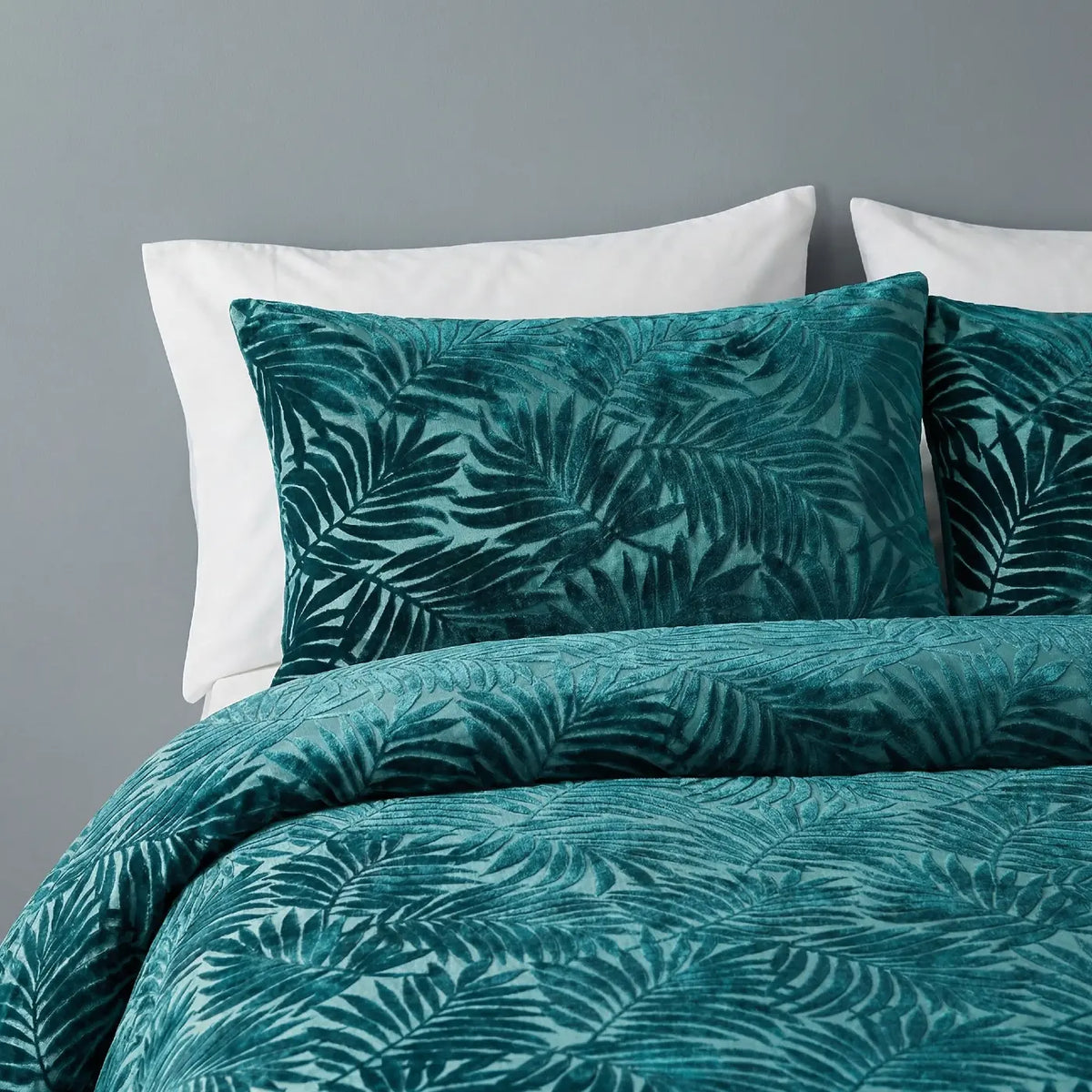 Paloma Velvet Duvet Cover Set - Emerald image 3
