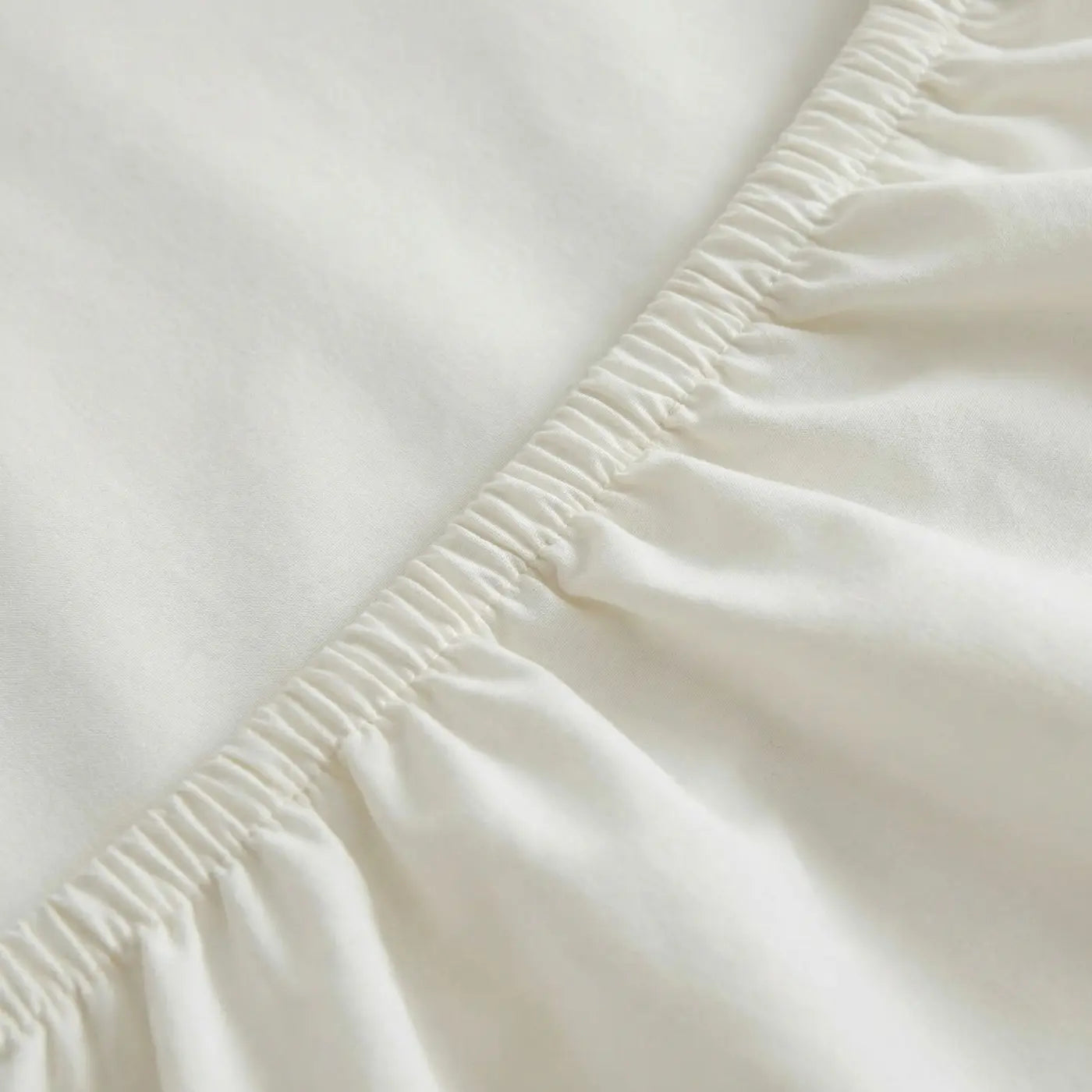 So Soft Microfibre Fitted Sheet 30cm Deep