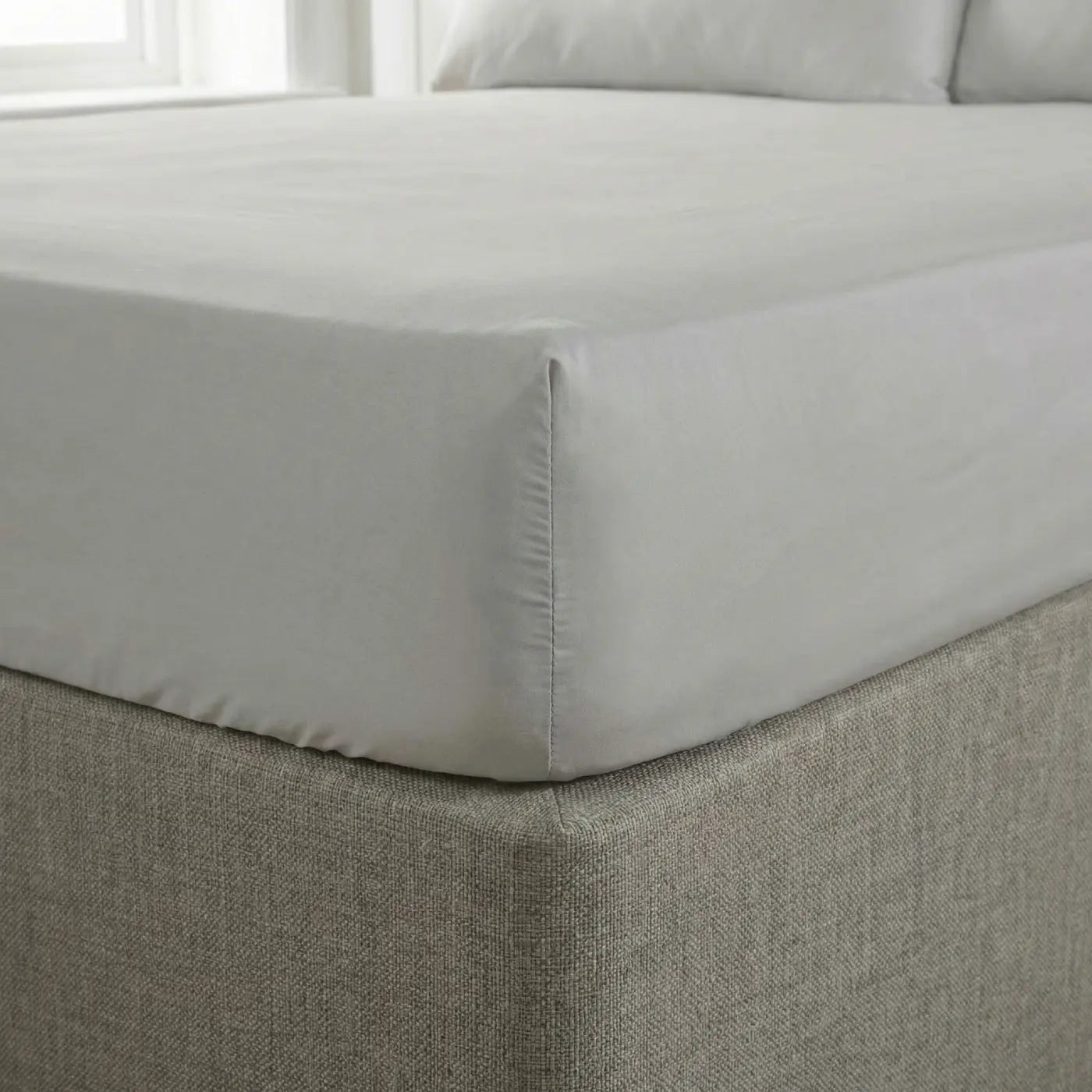 So Soft Microfibre Fitted Sheet 30cm Deep
