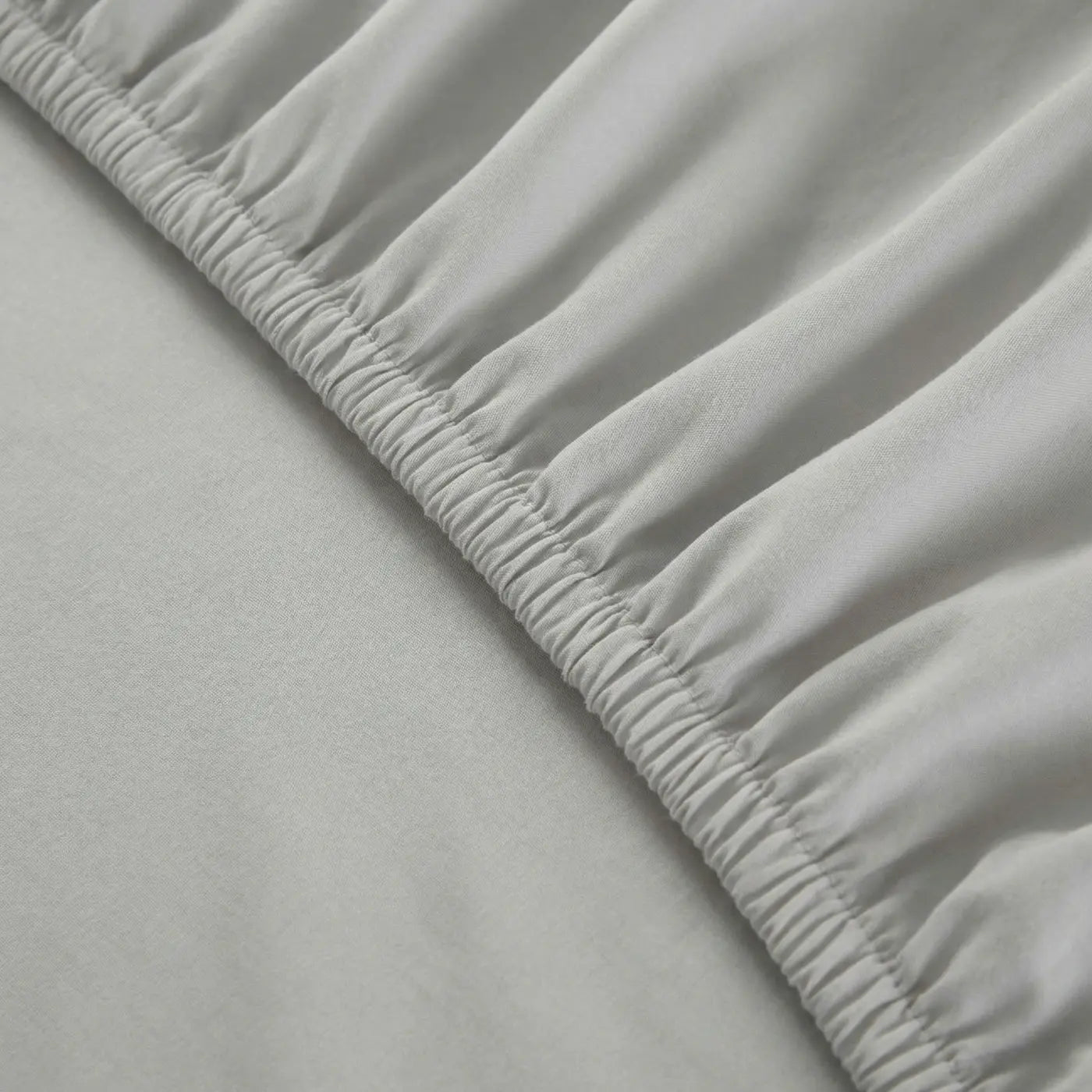 So Soft Microfibre Fitted Sheet 30cm Deep