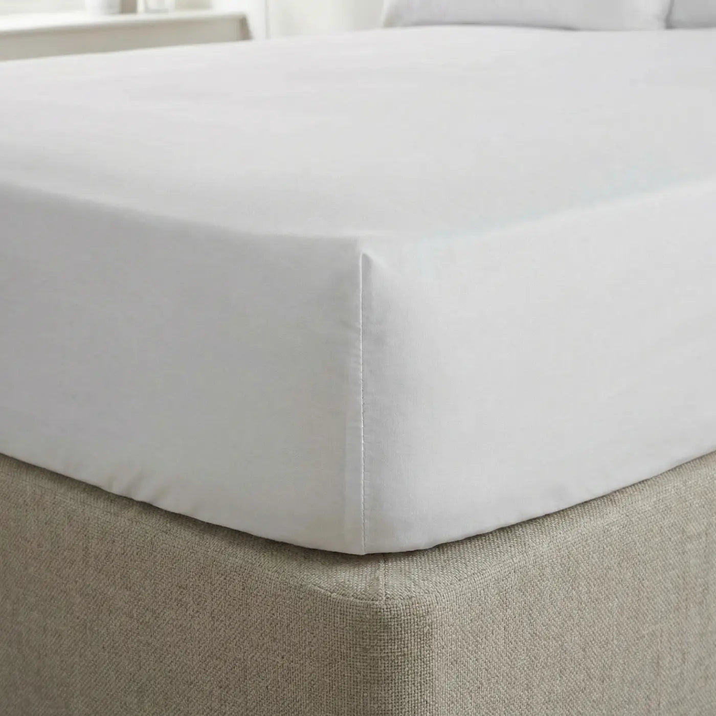 So Soft Microfibre Fitted Sheet 30cm Deep