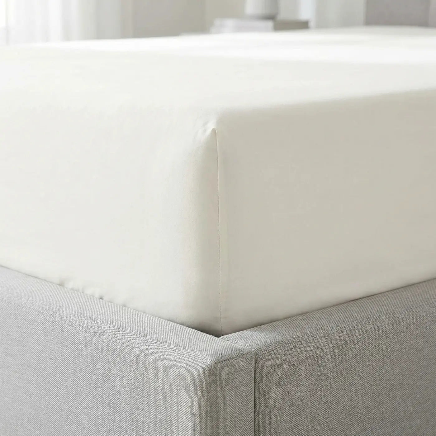 Percale 180 Thread Count Extra Deep Fitted Sheet 40cm Deep