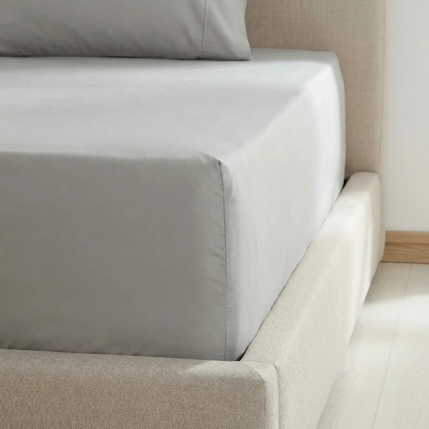 Percale 180 Thread Count Extra Deep Fitted Sheet 40cm Deep