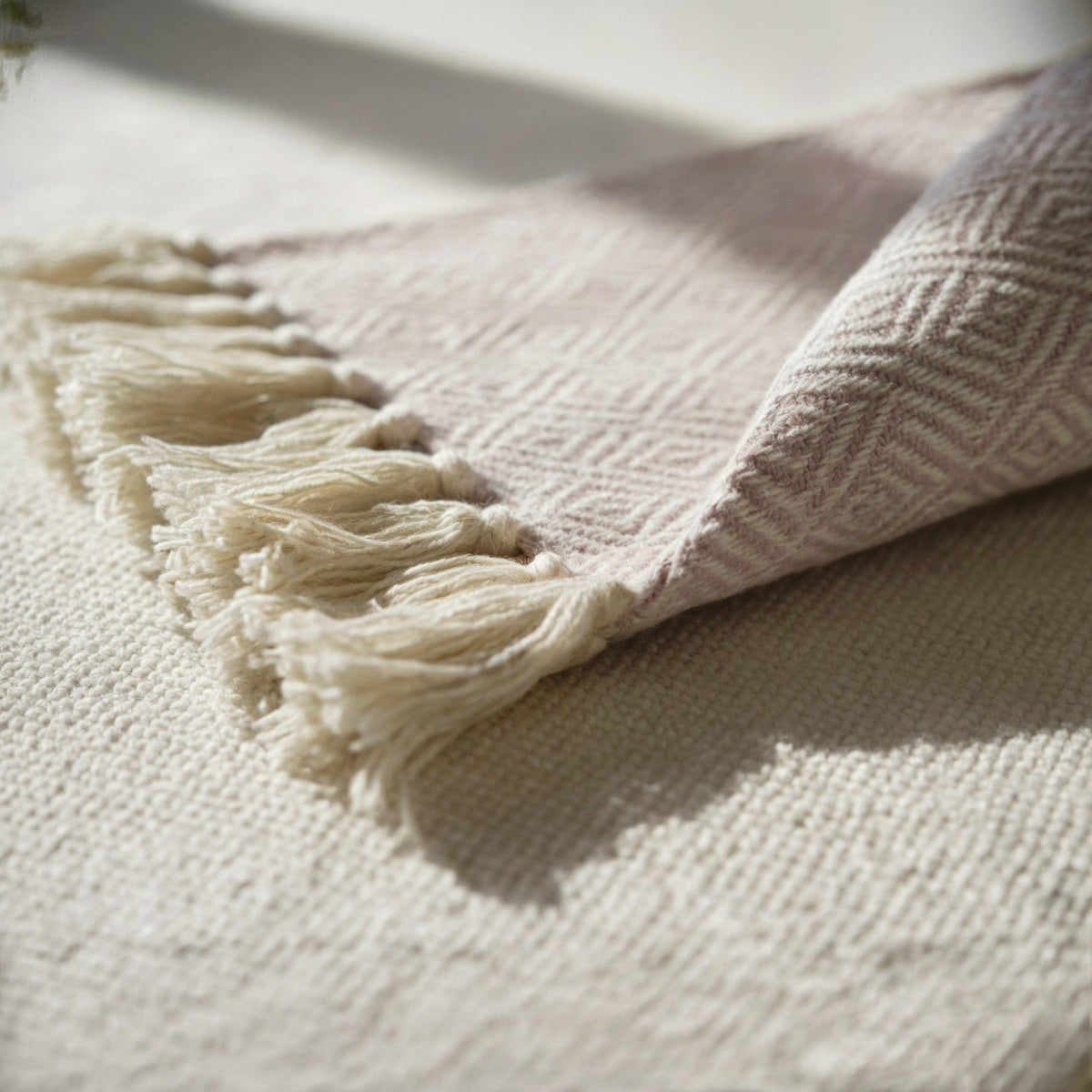 Rona Throw 127 x 152cm x Rapport Home 2